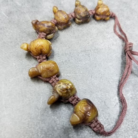 Turtle bracelet carved stone agate bracelet - Picture 10 of 14